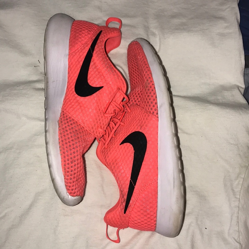 Nike Roshe Bright Orange and black size 11